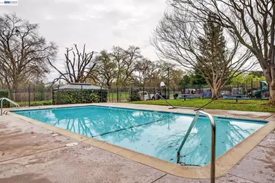 8185 Arroyo Dr #4, Pleasanton, CA 94588 - Photo 28