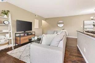 8185 Arroyo Dr, Pleasanton, CA 94588 - Photo 4