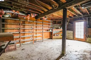 1033 2nd Ave, Crockett, CA 94525 - Photo 34