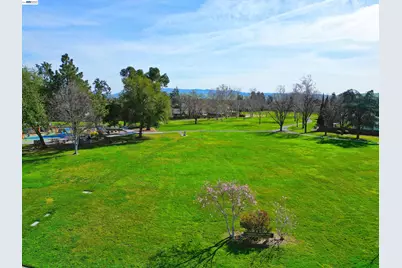 319 Pearl Dr, Livermore, CA 94550 - Photo 40