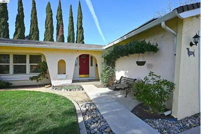 319 Pearl Dr, Livermore, CA 94550 - Photo 4