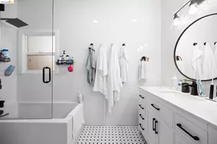 4045 Manila Ave, Oakland, CA 94609 - Photo 16