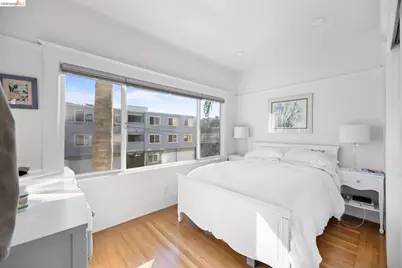 4045 Manila Ave, Oakland, CA 94609 - Photo 16