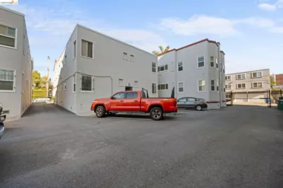 359 41st St, Oakland, CA 94609 - Photo 6