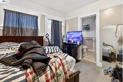 2724 22nd St, Oakland, CA 94601 - Photo 8