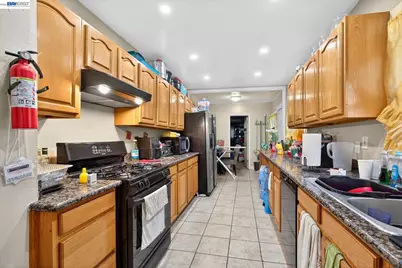 2724 22nd St, Oakland, CA 94601 - Photo 4