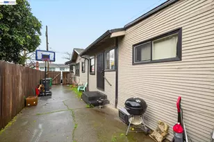 2724 22nd St, Oakland, CA 94601 - Photo 14