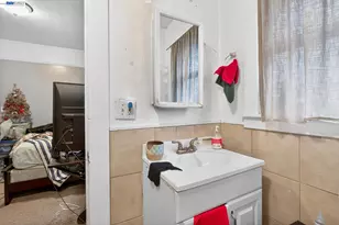 2724 22nd St, Oakland, CA 94601 - Photo 10