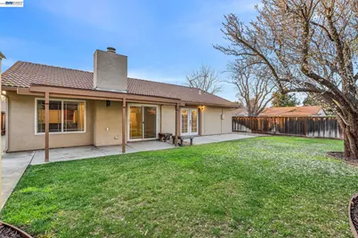 1820 Willow Creek Drive, Tracy, CA 95376 - Photo 28