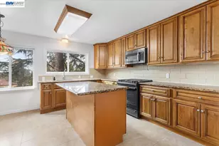 18028 Almond Rd, Castro Valley, CA 94546 - Photo 18