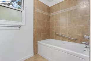 18028 Almond Rd, Castro Valley, CA 94546 - Photo 32