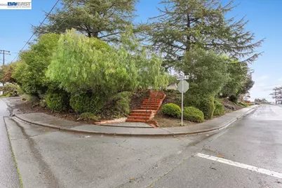 18028 Almond Rd, Castro Valley, CA 94546 - Photo 4