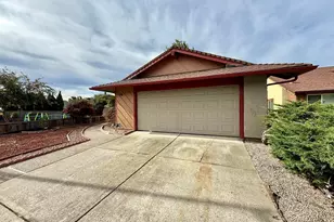 797 Coral Ridge Cir, Rodeo, CA 94572 - Photo 2