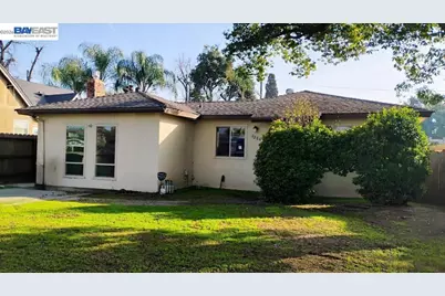 3284 Pine Ave, Fresno, CA 93703 - Photo 1