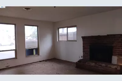 3284 Pine Ave, Fresno, CA 93703 - Photo 4