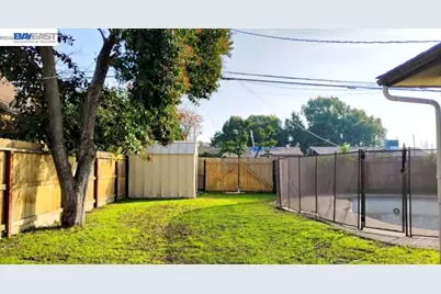 3284 Pine Ave, Fresno, CA 93703 - Photo 12