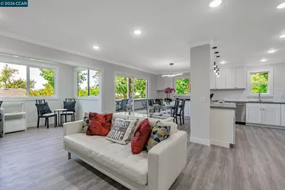 2900 Tice Creek Dr #8, Walnut Creek, CA 94595 - Photo 6