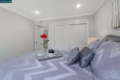 2900 Tice Creek Dr #8, Walnut Creek, CA 94595 - Photo 20