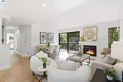 2455 Saint Helena Dr #5, Hayward, CA 94542 - Photo 16