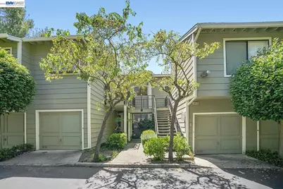 2455 Saint Helena Dr #5, Hayward, CA 94542 - Photo 1