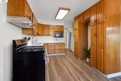 280 Calais Dr, Pinole, CA 94564 - Photo 20