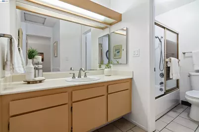 810 Oak Grove Rd #104, Concord, CA 94518 - Photo 14