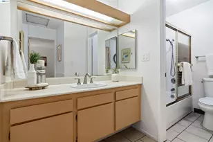 810 Oak Grove Rd, Concord, CA 94518 - Photo 14