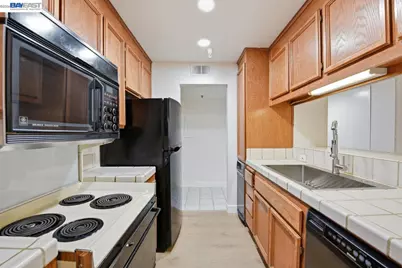 1400 Carpentier St #315, San Leandro, CA 94577 - Photo 6