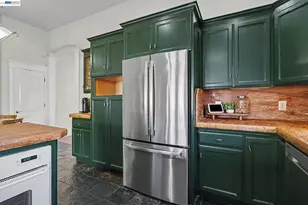 19554 Alana Rd, Castro Valley, CA 94546 - Photo 6