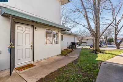 287 Sharp Cir #3, Roseville, CA 95678 - Photo 2