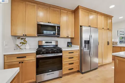 1211 Court St, Alameda, CA 94501 - Photo 14