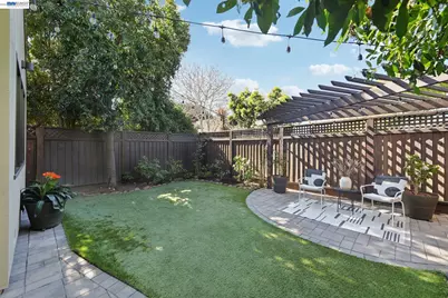 1211 Court St, Alameda, CA 94501 - Photo 30