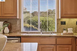 28862 Bay Heights Rd, Hayward, CA 94542 - Photo 14