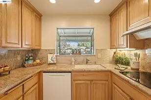 1674 Kasba St, Concord, CA 94518 - Photo 12