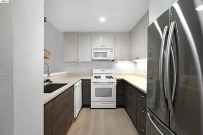 37168 Meadowbrook Cmn #304, Fremont, CA 94536 - Photo 10