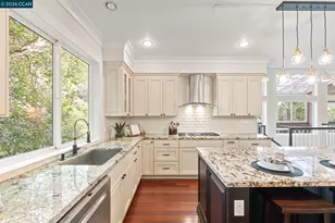 6165 Doncaster Pl, Oakland, CA 94611 - Photo 12