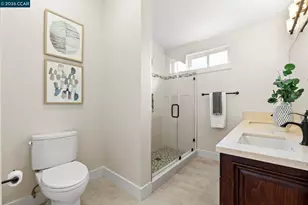6165 Doncaster Pl, Oakland, CA 94611 - Photo 38