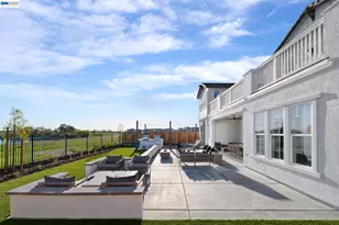 18732 Back Bay Dr, Lathrop, CA 95330 - Photo 2