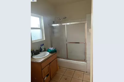 7333 Lockwood St, Oakland, CA 94621 - Photo 6