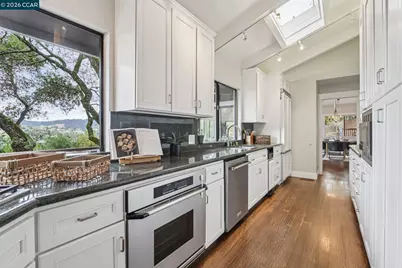 858 Mountain View Dr, Lafayette, CA 94549 - Photo 16