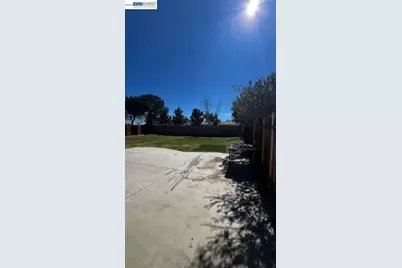 2310 Lightcap St, Lancaster, CA 93535 - Photo 16