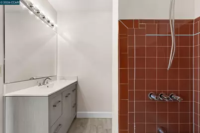 650 Hillsborough St, Oakland, CA 94606 - Photo 38