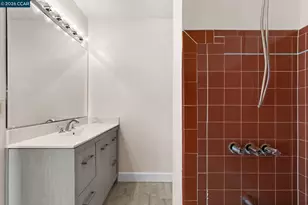 650 Hillsborough St, Oakland, CA 94606 - Photo 38