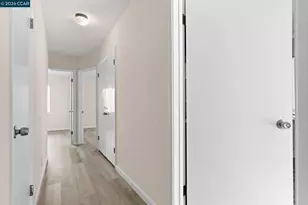 650 Hillsborough St, Oakland, CA 94606 - Photo 28