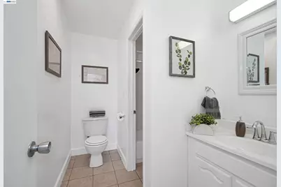 260 Industrial Pkwy #47, Hayward, CA 94544 - Photo 18