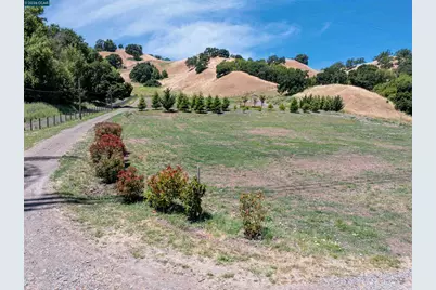 60 Hampton Road, Martinez, CA 94553 - Photo 32