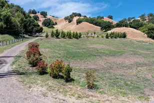 60 Hampton Rd, Martinez, CA 94553 - Photo 32