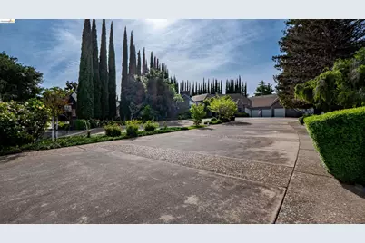 80 Cunha Ct, Oakley, CA 94561 - Photo 2