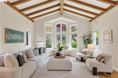 244 Cross Rd, Oakland, CA 94618 - Photo 8