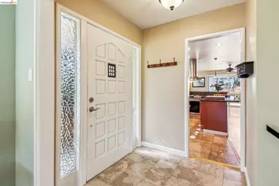 11023 Cameron Ave, Oakland, CA 94605 - Photo 12